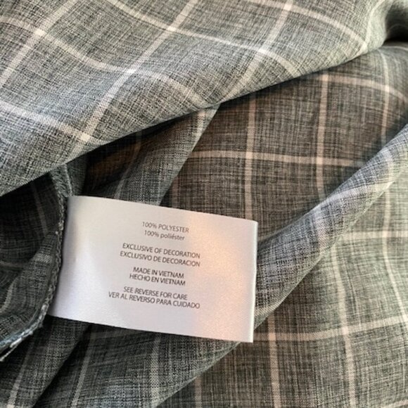 Z ORVIS Classic Collection Men's Button-Up Short Sleeve Shirt – Sz M –Gray/White - Picture 6 of 7